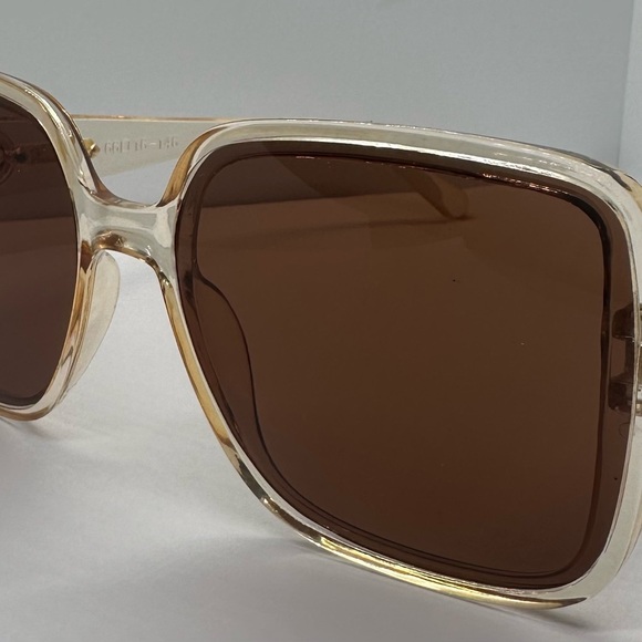 Chic & Trendy Oversized Square Frame Sunglasses - New Fashion Statement! main image 16